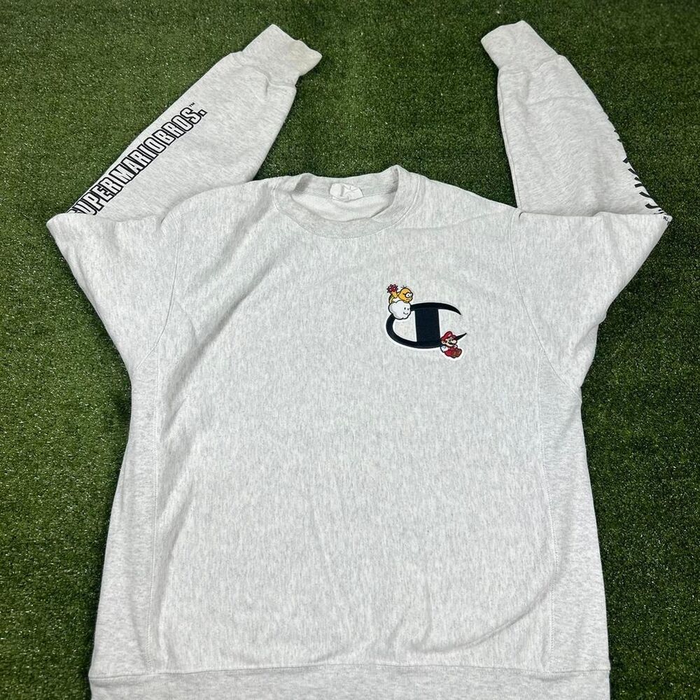 Champion Men's Grey and White Sweatshirt